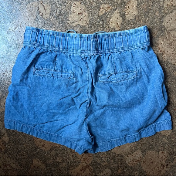 GAP SHORTS - Picture 3 of 3